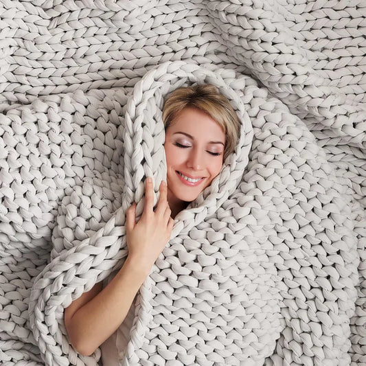 Chunky Knit Blanket – Handwoven, Soft & Cozy Throw